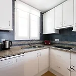 Сasa de vacaciones Beautiful Views Family Townhouse Steps From The *