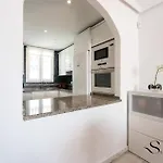 Сasa de vacaciones Beautiful Views Family Townhouse Steps From The