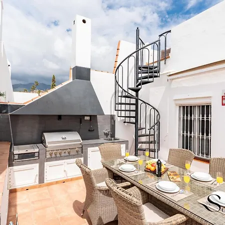 Beautiful Views Family Townhouse Steps From The Casa vacanze Benalmádena