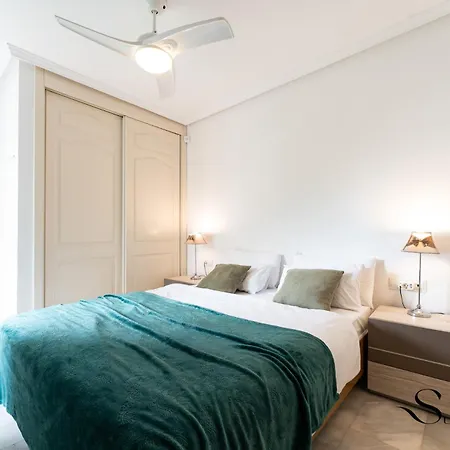 Beautiful Views Family Townhouse Steps From The
